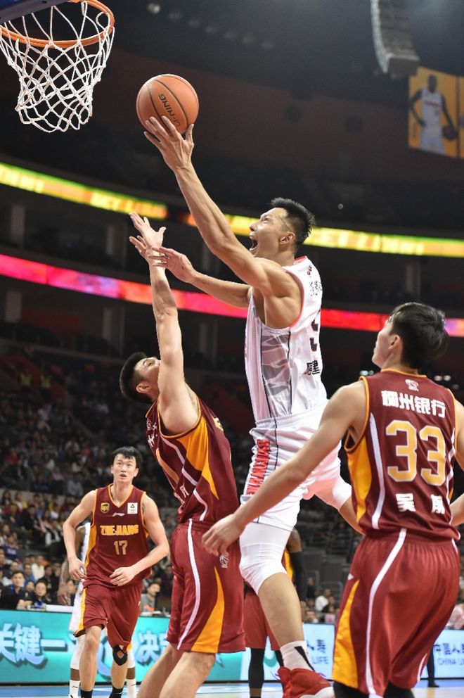 9game-关于穆古鲁扎迎来十五赛季出色发挥，澳大利亚队观众热烈欢呼！观众掌声雷动的信息-9game