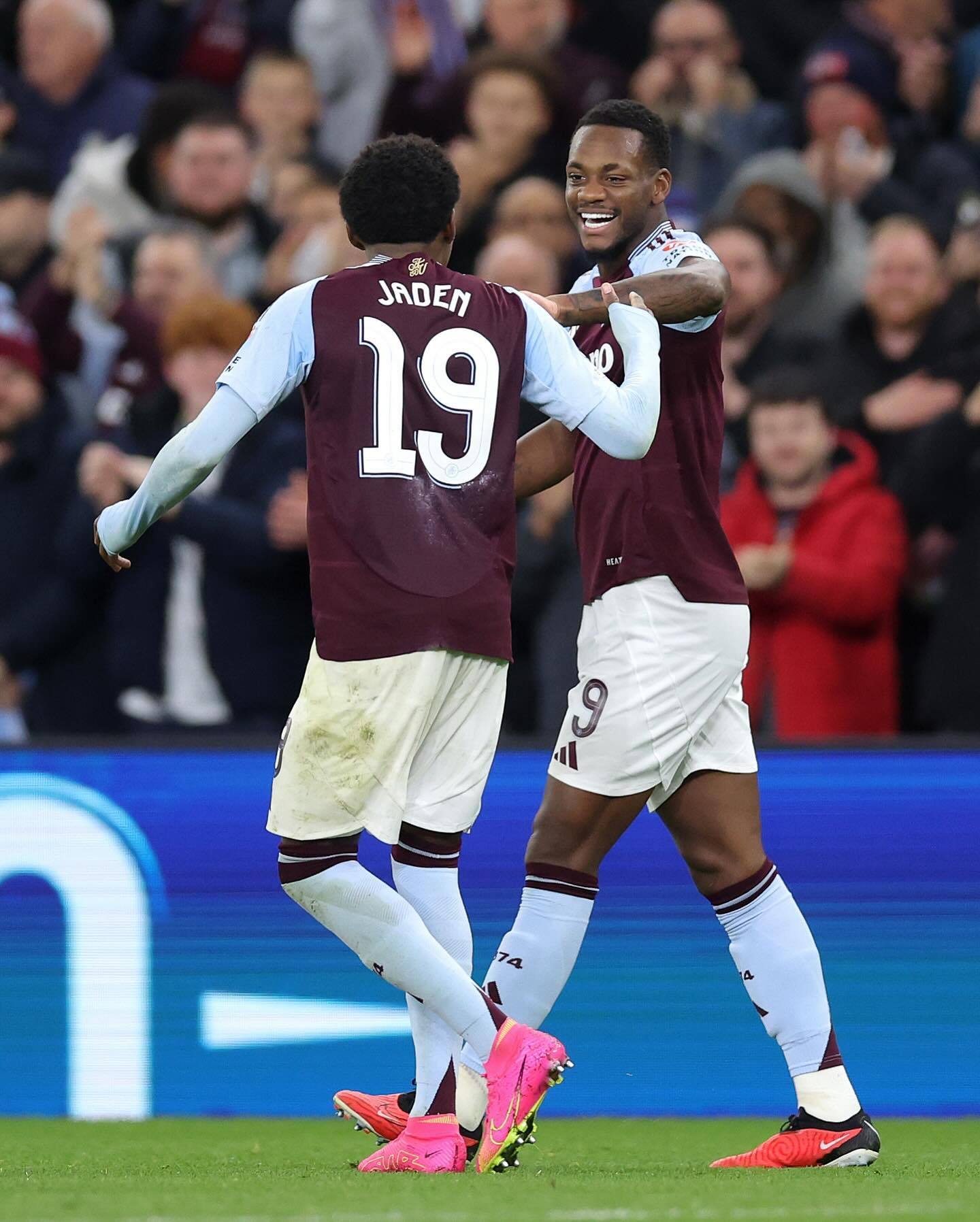 赛地聚焦:欧冠今晚热度飙升,阿斯顿维拉手感冰凉,引发热议,年轻球员得到机会 赛地聚焦:欧冠今晚热度飙升,阿斯顿维拉手感冰凉,引发热议,年轻球员得到机会