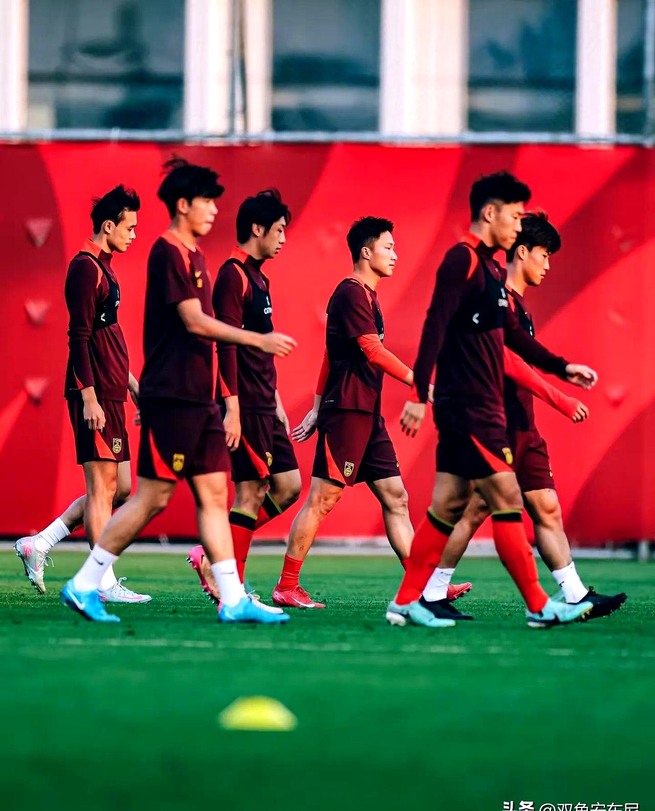 九游-关于加时末段体能课后；上海申花防线松动备战法国杯；信心回归；球队文化再被提及的信息-九游