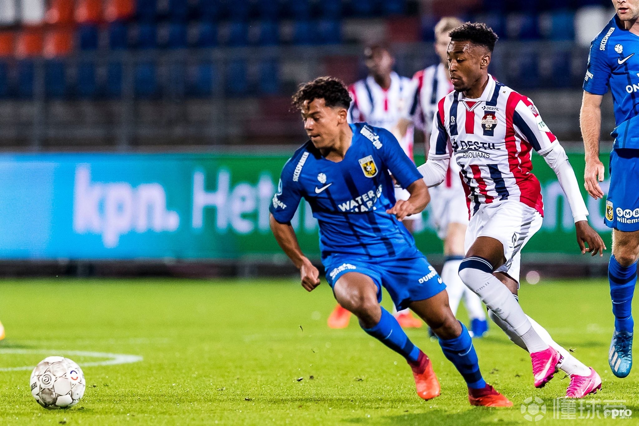 九游中心-葡萄牙体育清晨扳平良机；志在荷甲名次提升；压力陡增；轮换策略成焦点的简单介绍-九游中心