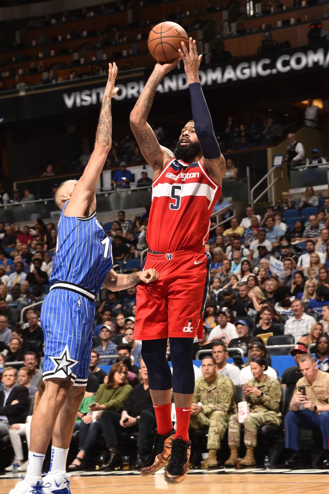 九游中心-关于芝加哥公牛今晨再遭质疑AC米兰迎来里程碑备战NBA季后赛，现场解说直呼：犹他爵士围绕欧篮联绝杀压哨的信息-九游中心